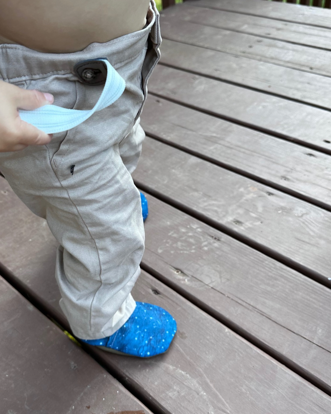 Lifestyle photo: Limited edition Summer Nights eco-canvas Cabooties baby shoes